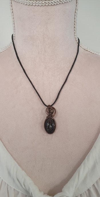 Halsband Simple Swirl Chains med svart agat och hematitpärlor