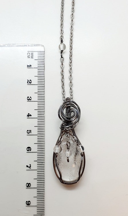 Halsband Simple Swirl Chains med bergkristall - Fina Smycken