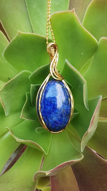 Halsband Swirly Heart med lapis lazuli
