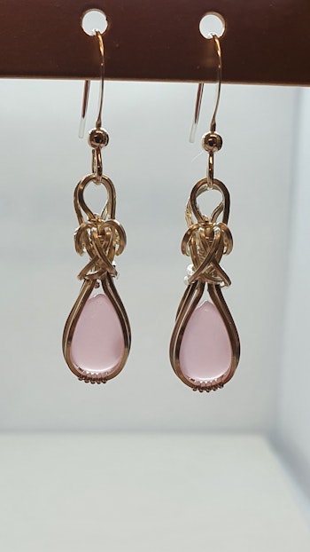 Örhängen Classic Curves i 925 sterlingsilver med rosa kalcedon