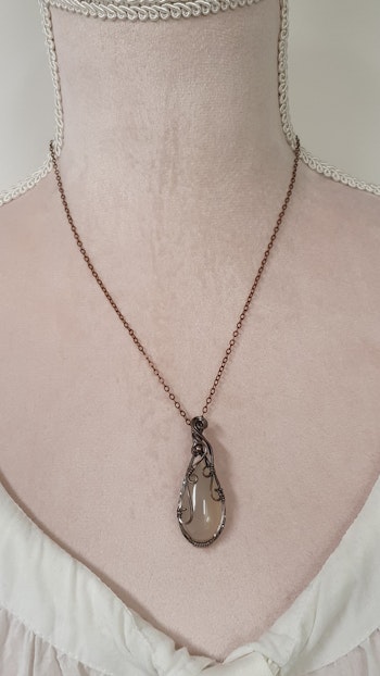 Halsband Luscious Loops med agat