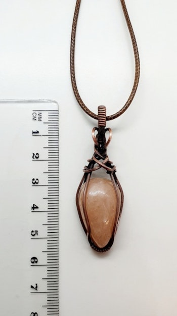 Halsband Criss Cross med aprikos agat