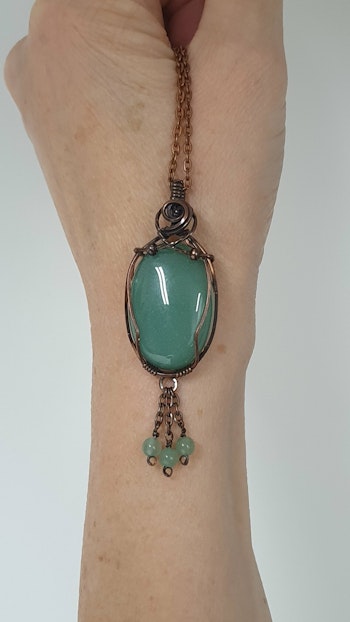Halsband Simple Swirl Dangle med grön aventurin