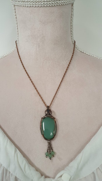 Halsband Simple Swirl Dangle med grön aventurin