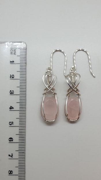 Örhängen Classic Curves i 925 sterlingsilver med rosenkvarts