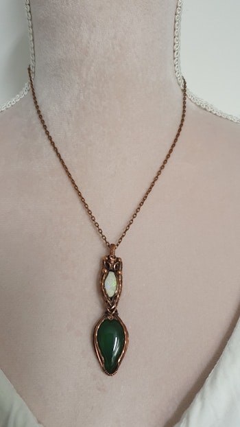 Halsband Delicious Double med grön onyx och australisk opal