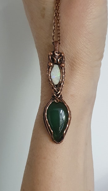 Halsband Delicious Double med grön onyx och australisk opal