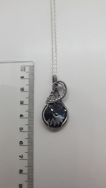 Halsband Swirly i 925 sterlingsilver med Graphite Swarovski kristall