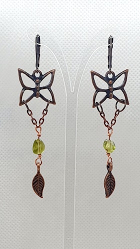 Örhängen Dangle Butterfly med peridot