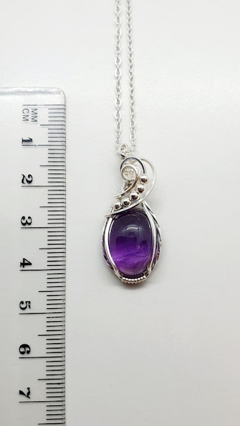 Halsband Swirly Pearls i 925 sterlingsilver med ametist
