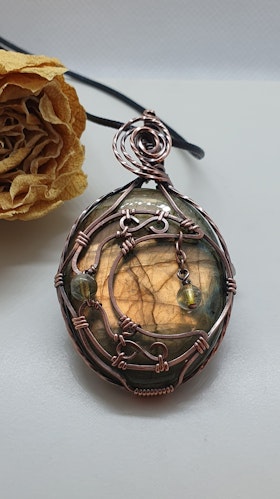 Halsband Magical Moon med labradorit och citrinpärlor