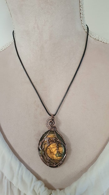 Halsband Magical Moon med labradorit och citrinpärlor