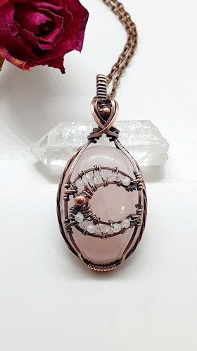 Halsband Magical Moon med rosenkvarts
