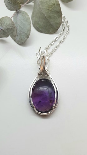 Halsband Swirly Curves i 925 sterlingsilver med ametist