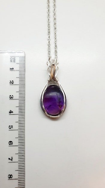 Halsband Swirly Curves i 925 sterlingsilver med ametist