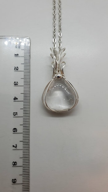 Halsband Swirly Curves i 925 sterlingsilver med bergkristall