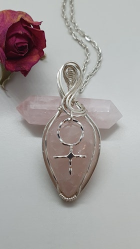 Halsband Swirly Woman i 925 sterlingsilver och rosenkvarts