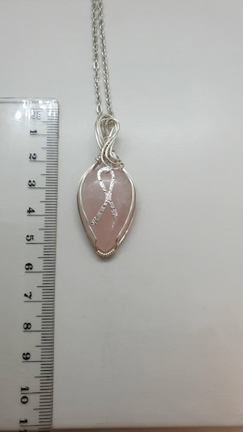 Halsband Pink Ribbon i 925 sterlingsilver med rosenkvarts