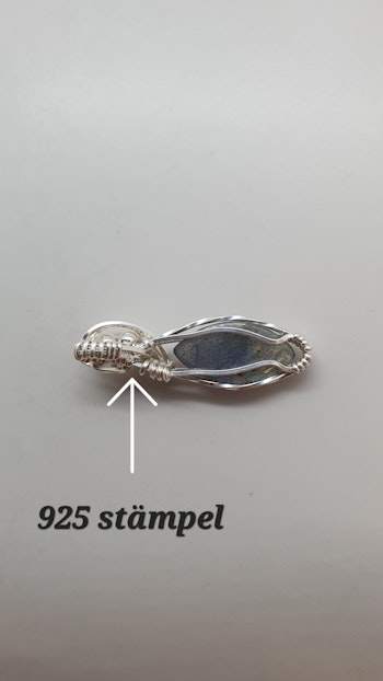 Halsband Swirly Pearls i 925 sterlingsilver med labradorit