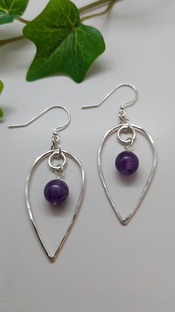 Örhängen Omvänd Droppe i 925 sterlingsilver med ametist