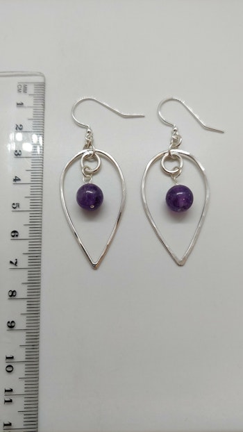 Örhängen Omvänd Droppe i 925 sterlingsilver med ametist