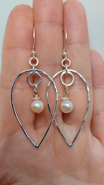 Örhängen Omvänd Droppe i 925 sterlingsilver med sötvattenspärlor