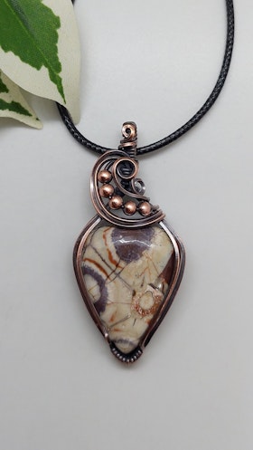 Halsband Swirly Pearls med birds eye jaspis