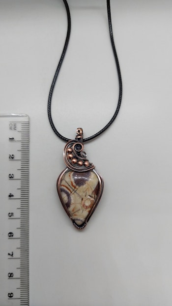 Halsband Swirly Pearls med birds eye jaspis