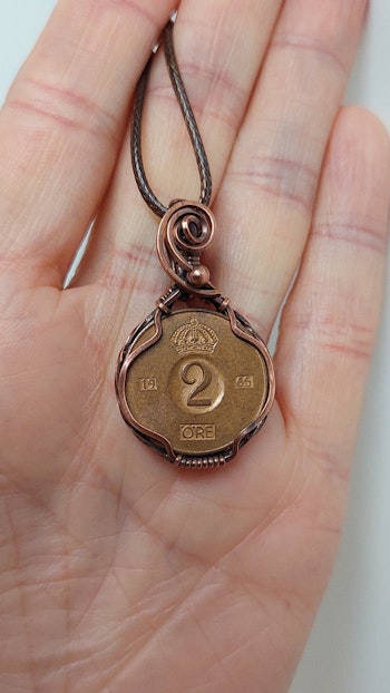 Halsband Coin i koppar med 2-öring från 1965