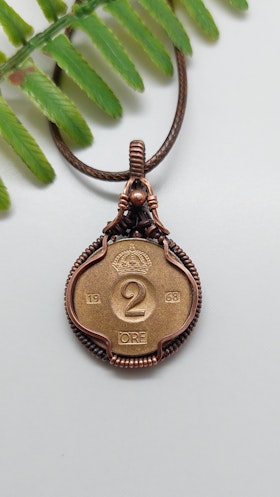Halsband Coin i koppar med 2-öring från 1968