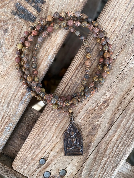 Långt halsband – Antik amulett & jaspis