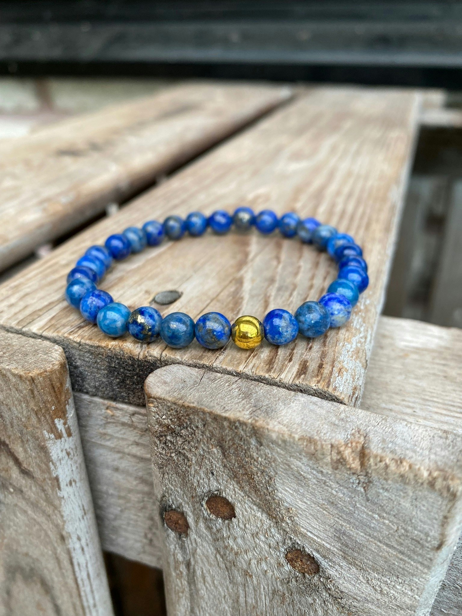 Armband – Lapis & guldpärla