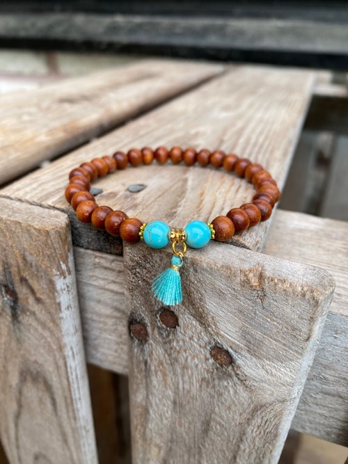Armband – Sandelträ & tofs