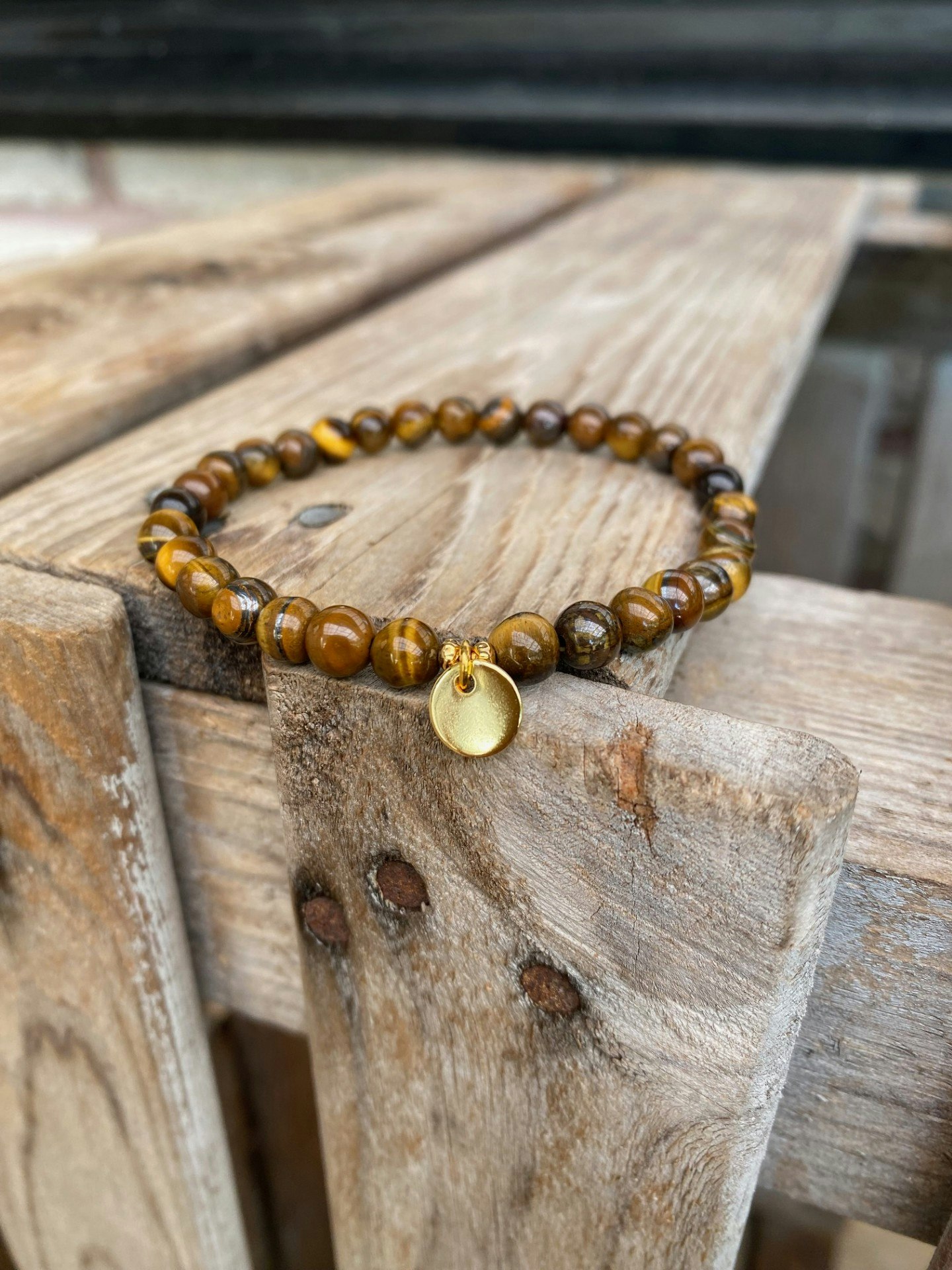 Armband – Tigeröga & guldberlock
