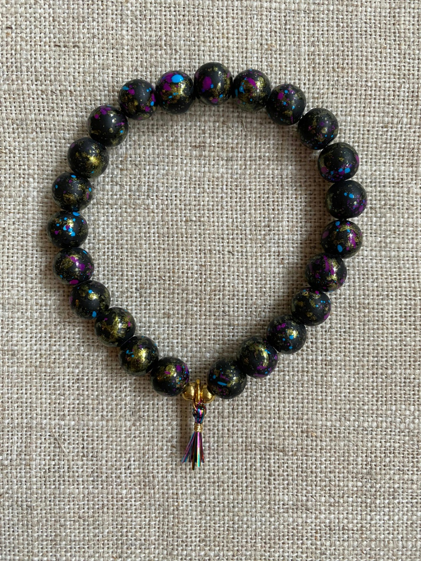 FYND – Armband, glitter & tofs