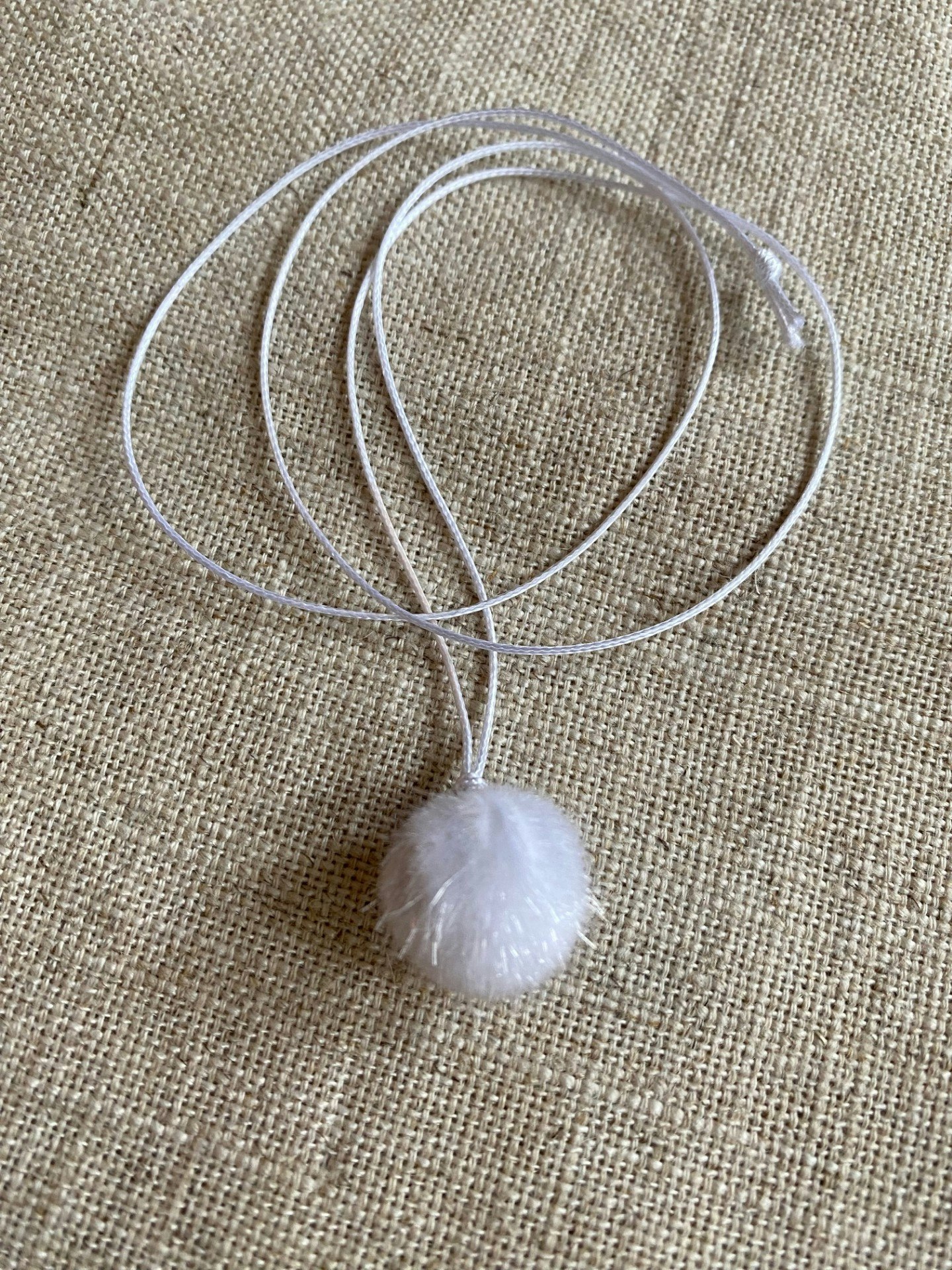 FYND – Halsband, snöboll