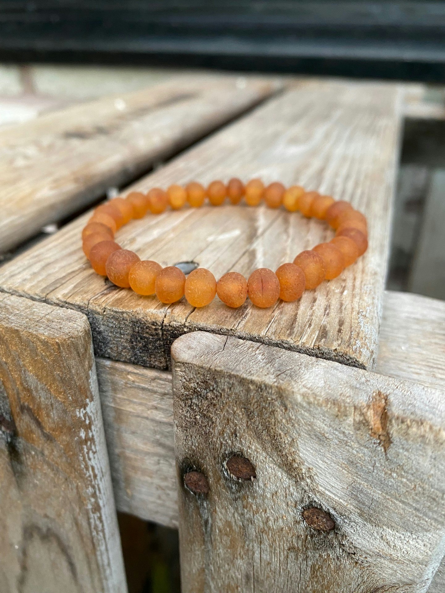 Armband – Bärnsten, ljus/honung, opolerad/rå