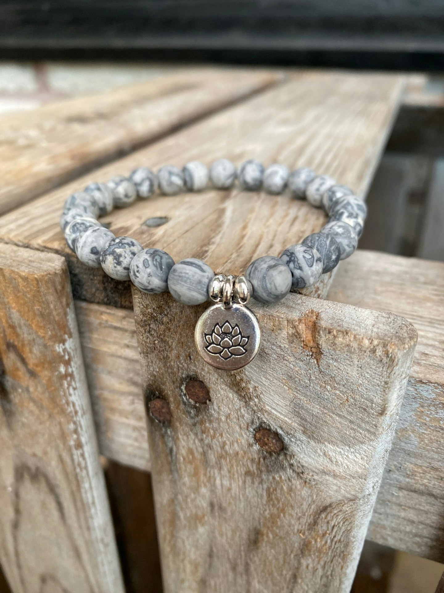 Armband – Frostad map stone & lotus
