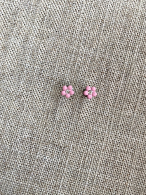 FYND – Örhängen, blommor rosa