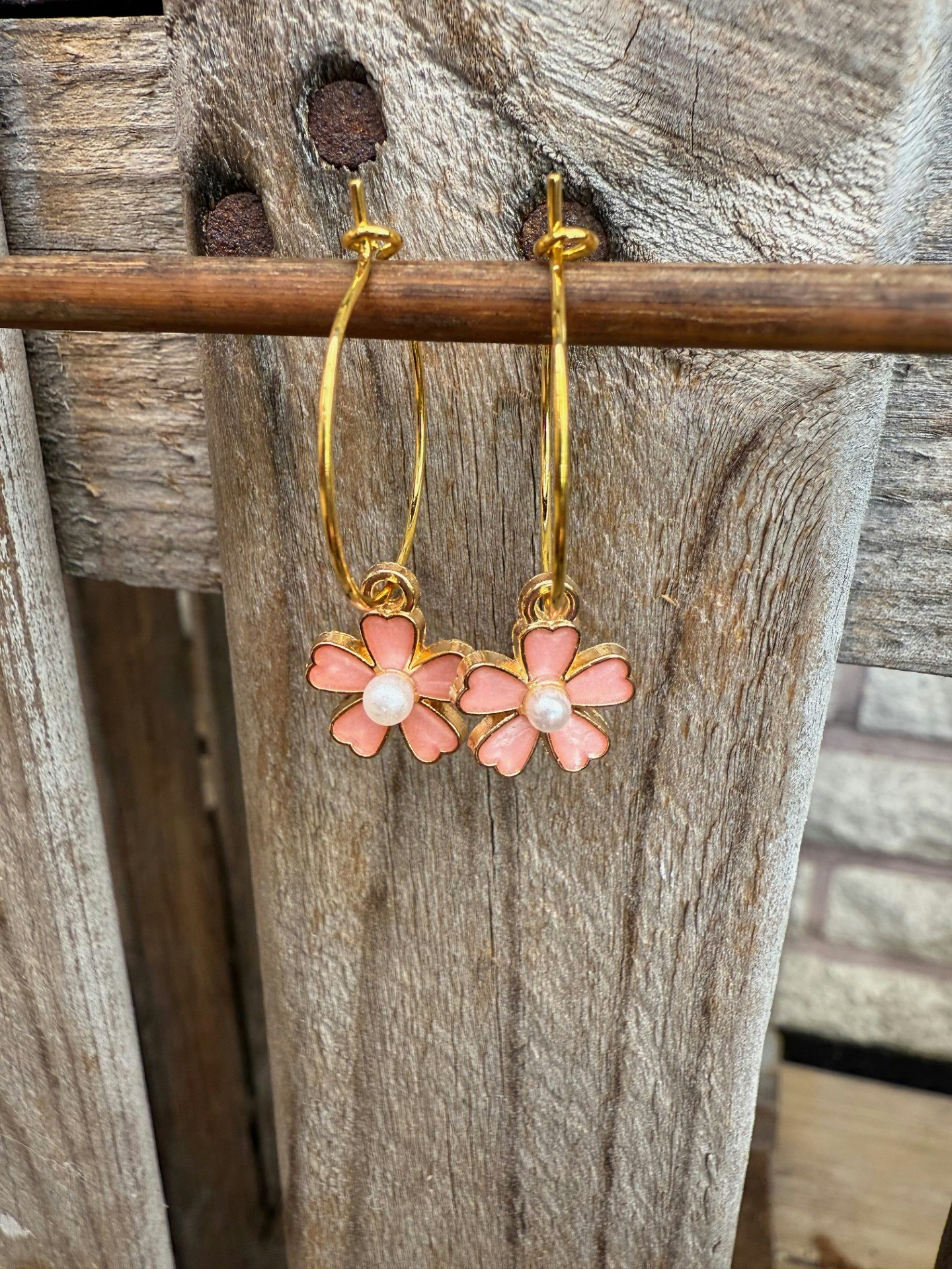 Örhängen – Blommor med pärla