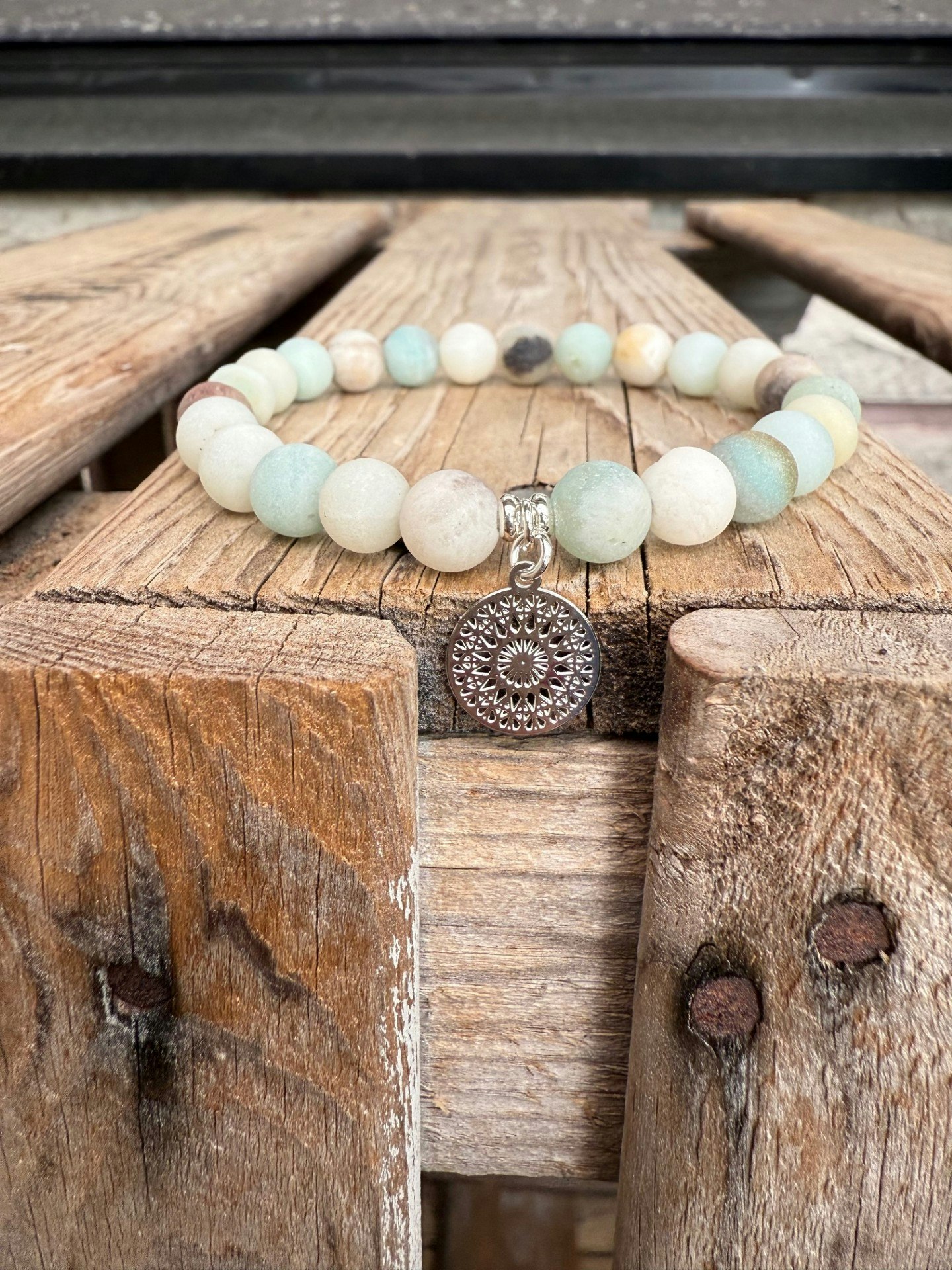 Armband – Frostad amazonit & mandalaberlock