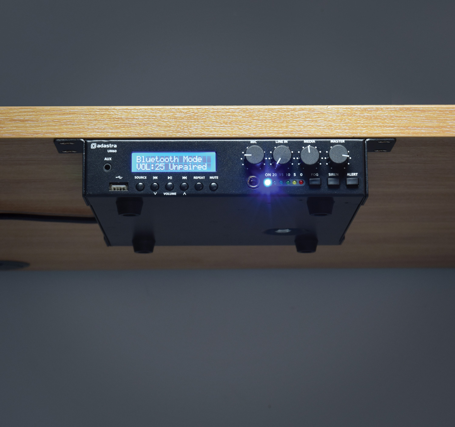 Adastra | UM90 - 100v mixerförstärkare med 3 kanaler in