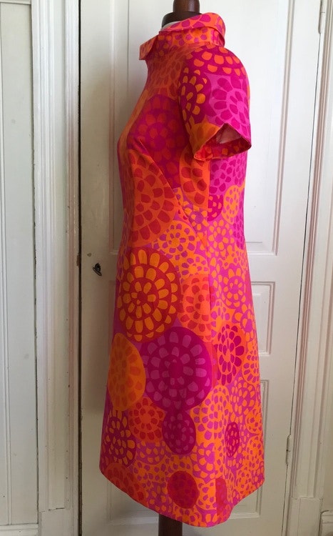 Modell Norma - red flower