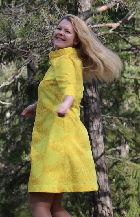 Modell Monica - solgul