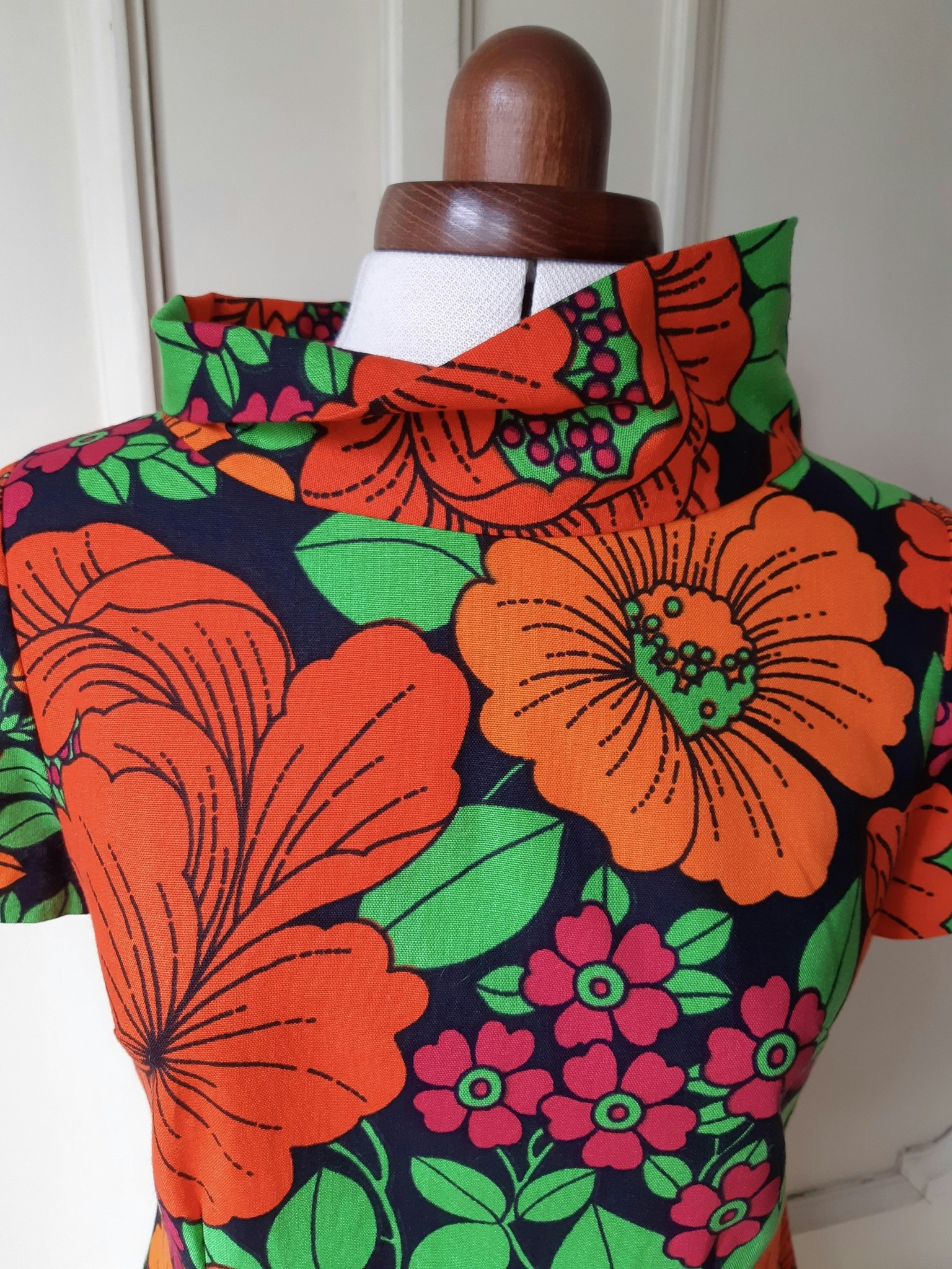 Modell Ingrid - blomstersaga