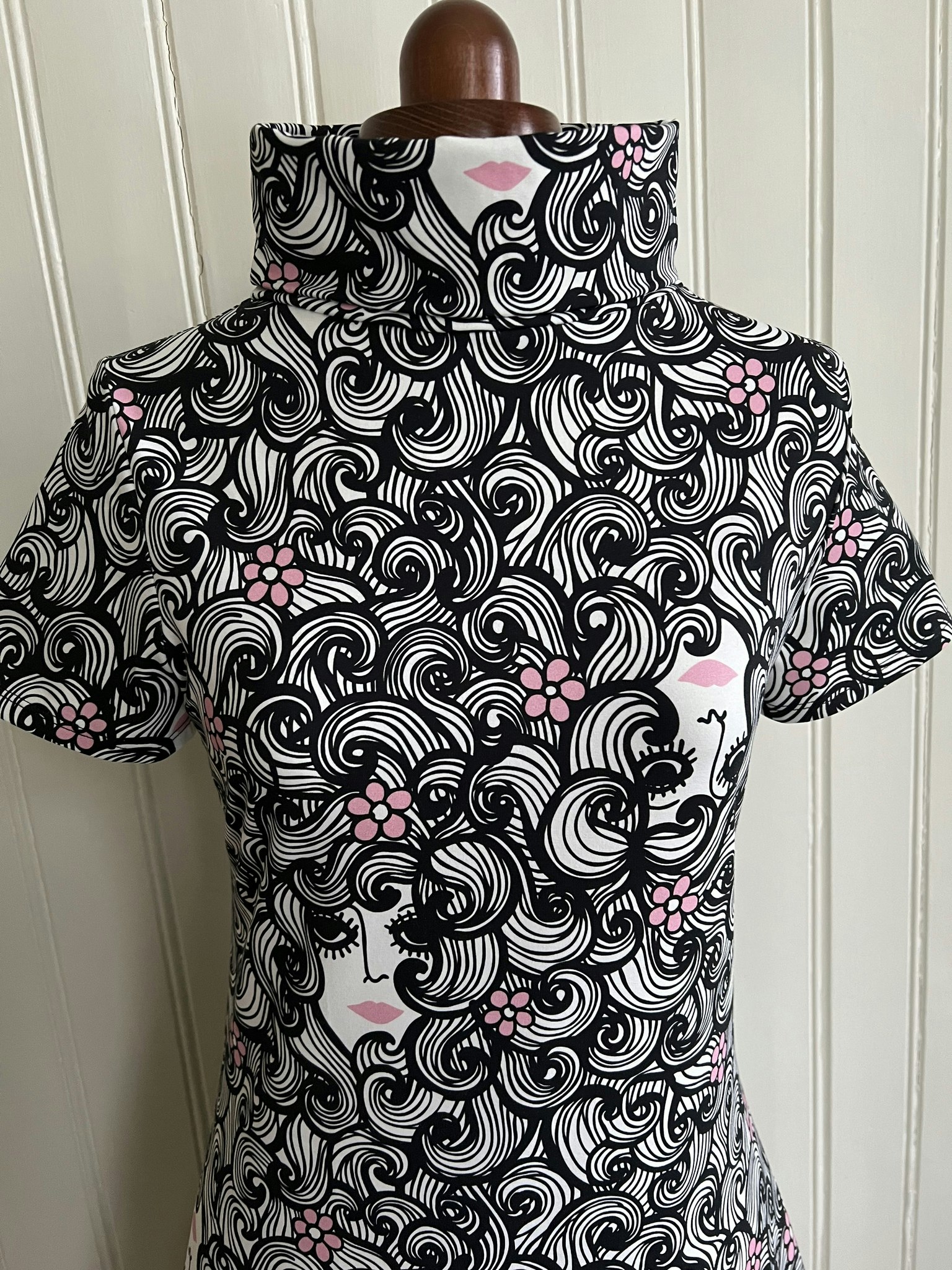 Modell Ingrid - retrolockar