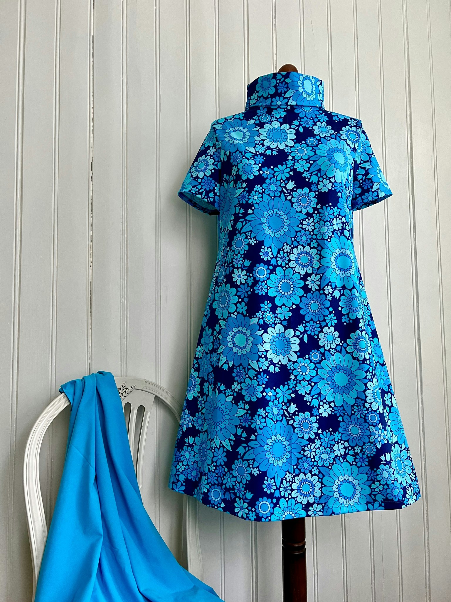 Modell Ingrid - blue Blossom
