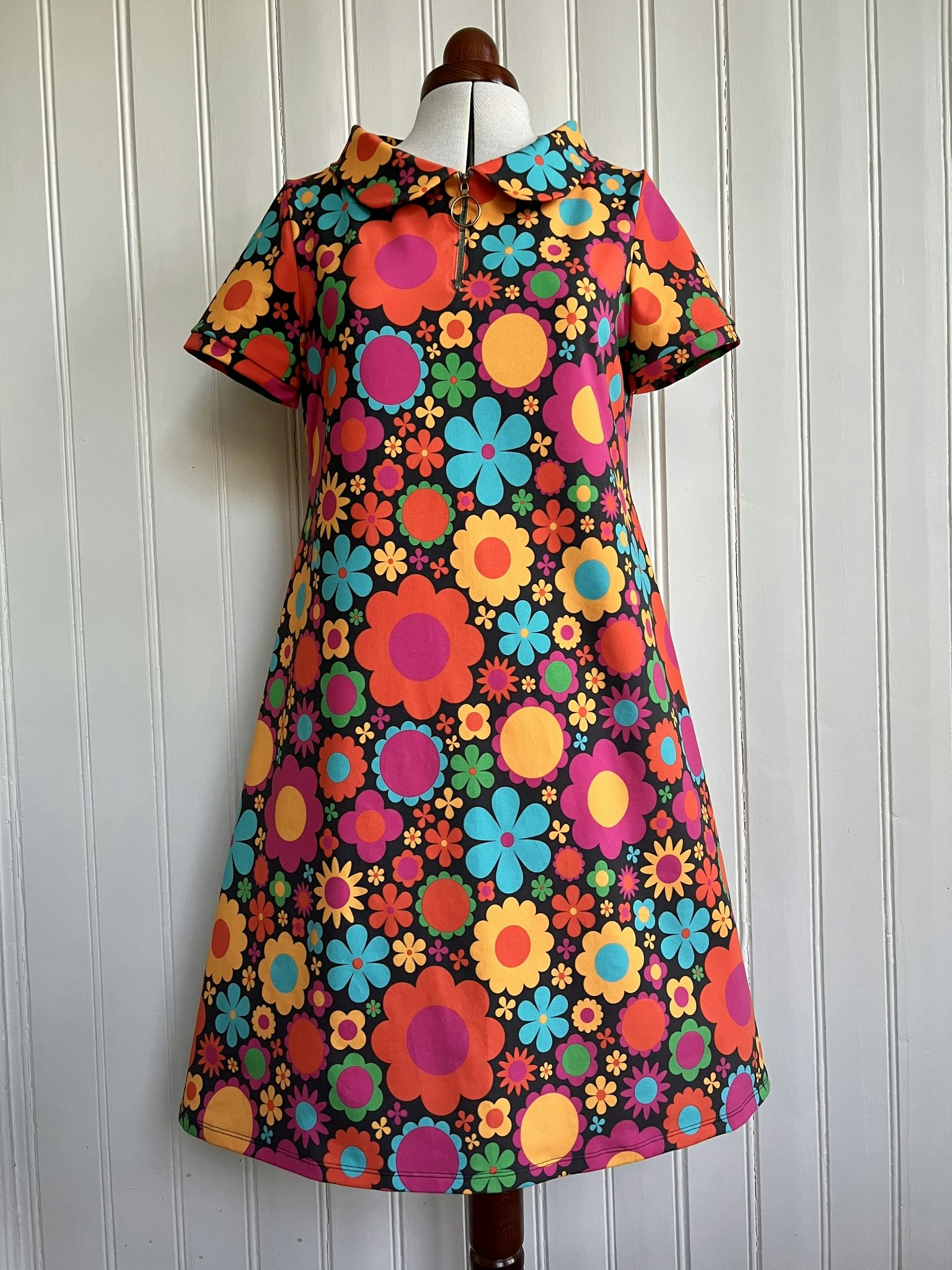 Modell Mirjam - poppblommor