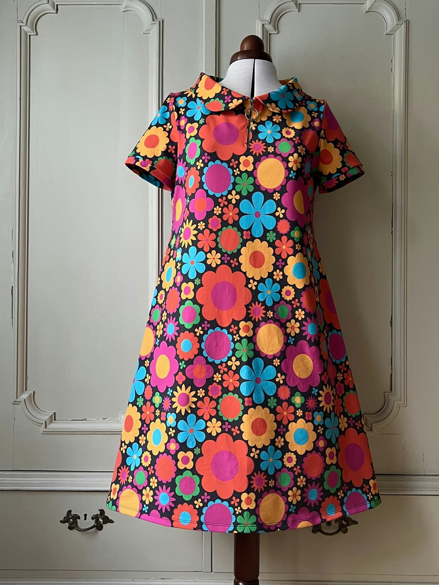 Modell Mirjam - poppblommor