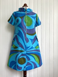 Modell Monica - swirls
